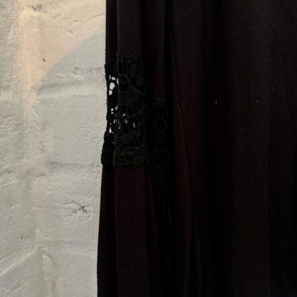 c. oliver Black Long Sleeve Tunic Top with Crochet Detail – Size M $17 - Picture 6 of 9